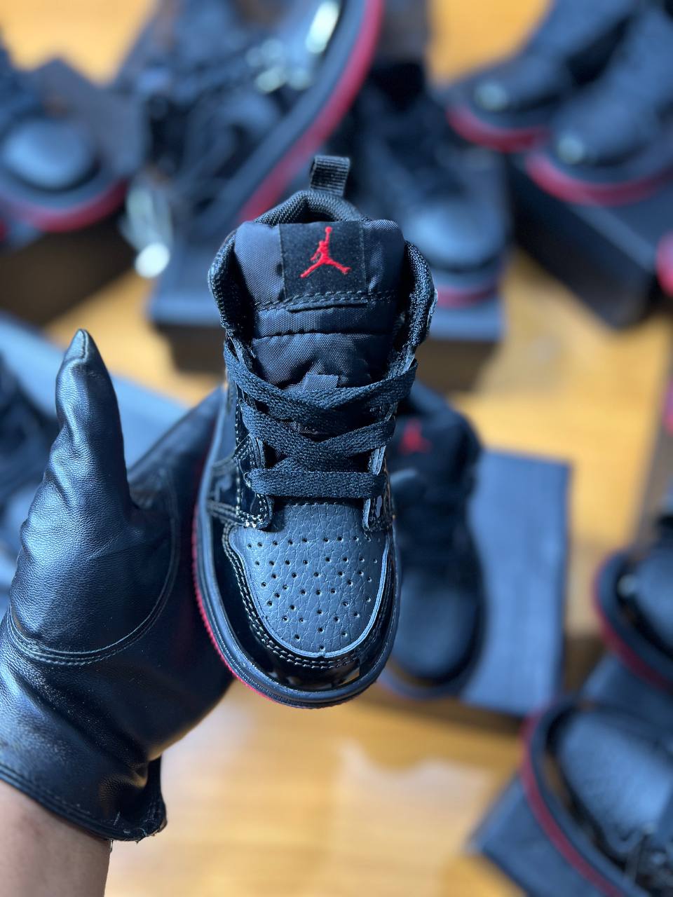 Black Nike Kids Sneakers (Sizes 25–34)