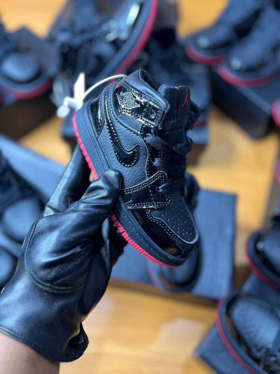 Black Nike Kids Sneakers (Sizes 25–34)